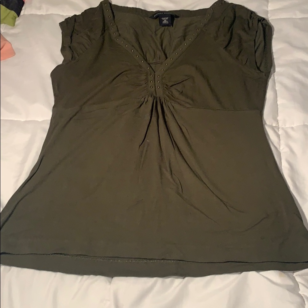 Green short sleeve top